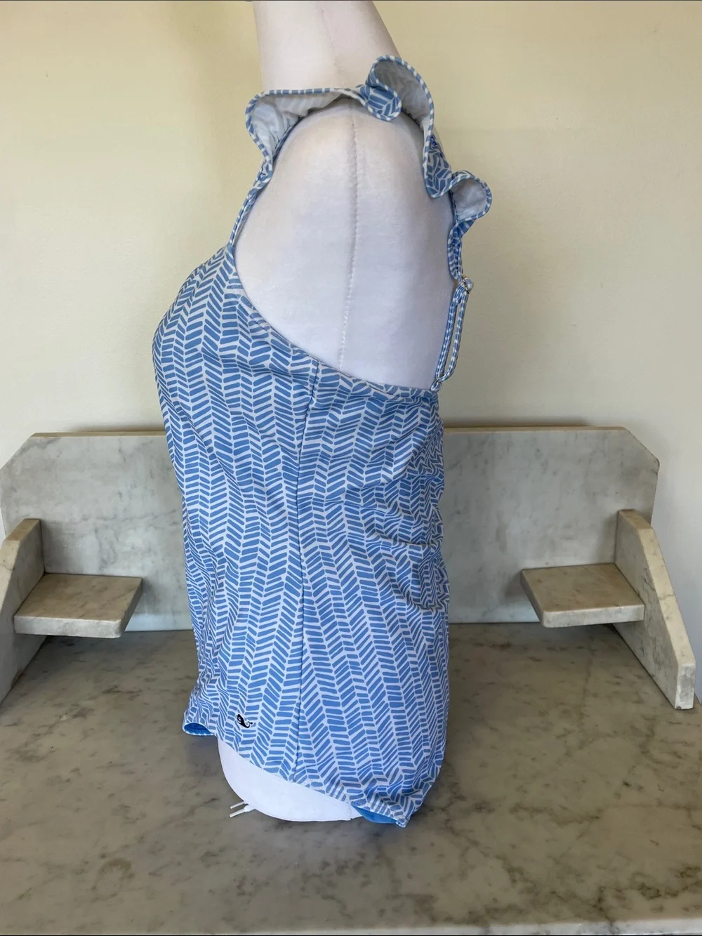 VINEYARD VINES Bayside Blue and White Chevron Ruffle Strap One-Piece Swimsuit M